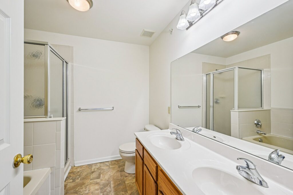 25-web-or-mls-6690 Hauser Rd Unit G202-S1302-025