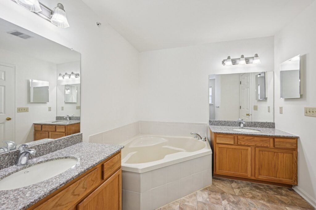 82-web-or-mls-6690 Hauser Rd Unit A202-S1302-023